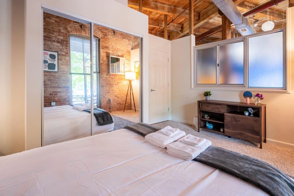 Ferienwohnung 100 Year Old Historic Brick 2Br Loft Large Patio1 Durham Exterior foto