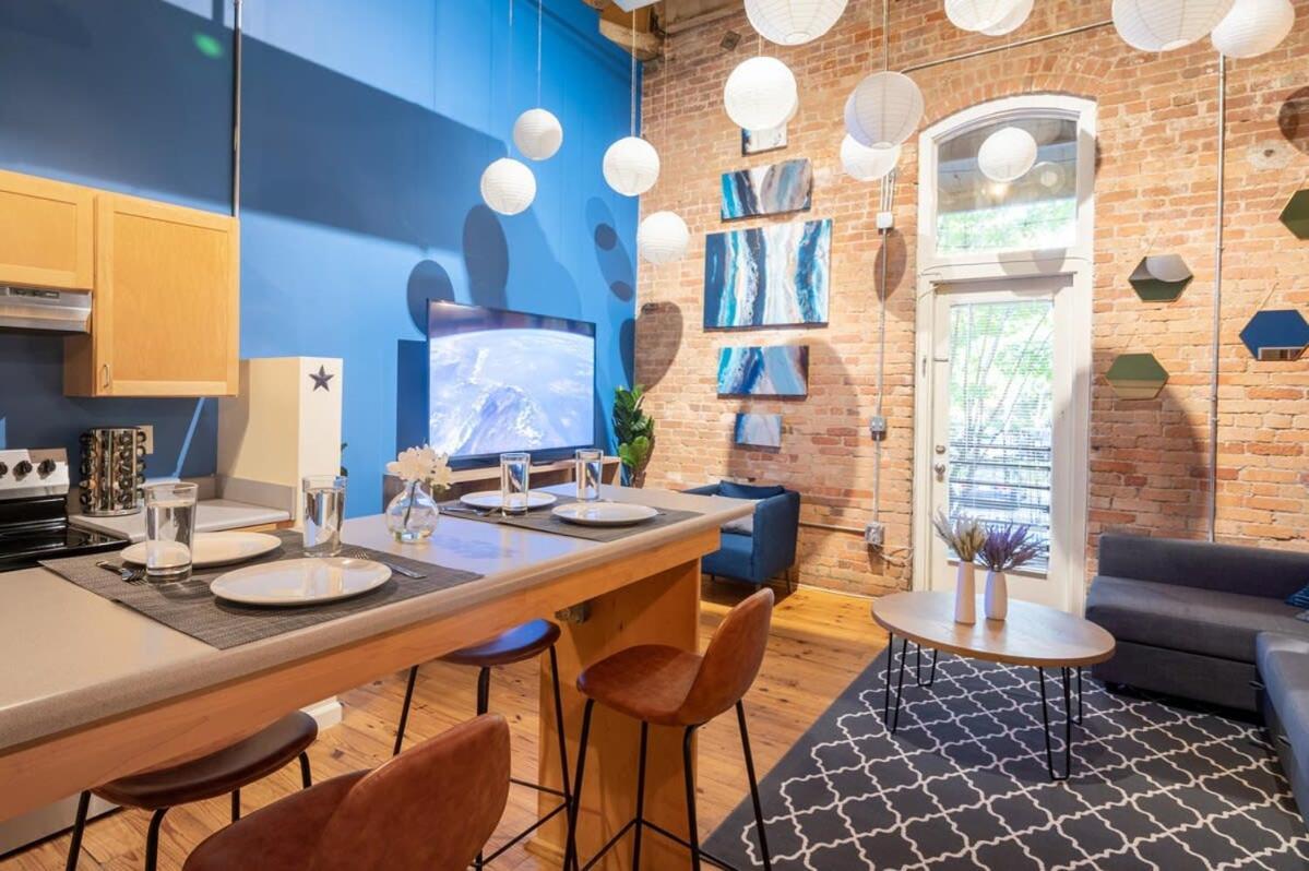 Ferienwohnung 100 Year Old Historic Brick 2Br Loft Large Patio1 Durham Exterior foto