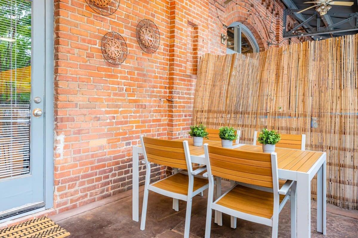 Ferienwohnung 100 Year Old Historic Brick 2Br Loft Large Patio1 Durham Exterior foto